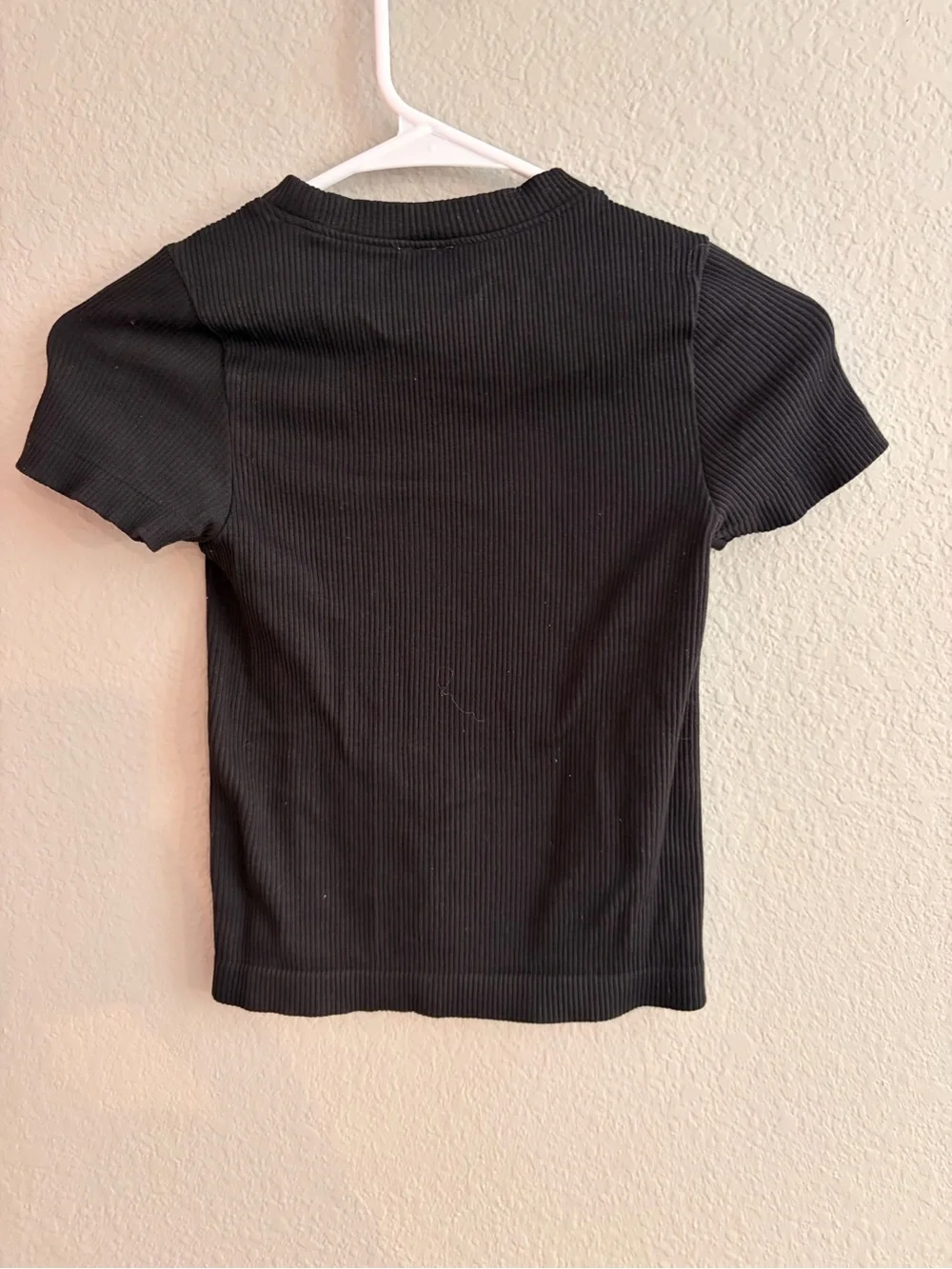 Old Navy Ribbed Black Tee